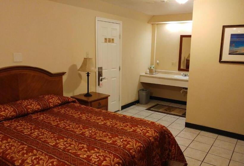 Отель Country Regency Inn & Suites