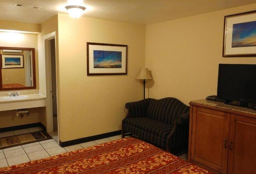 Отель Country Regency Inn & Suites