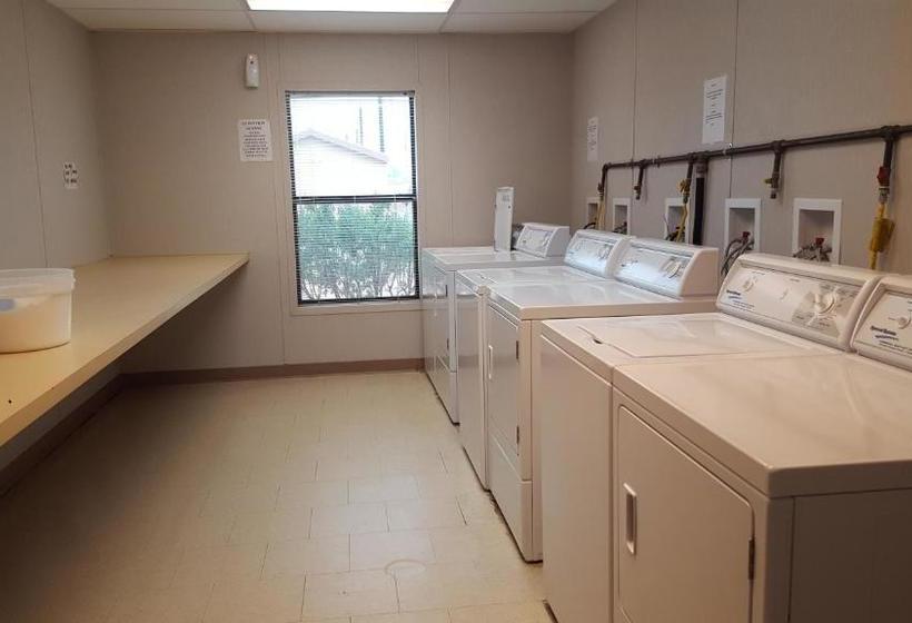 בית מלון כפרי Cuero Oilfield Housing