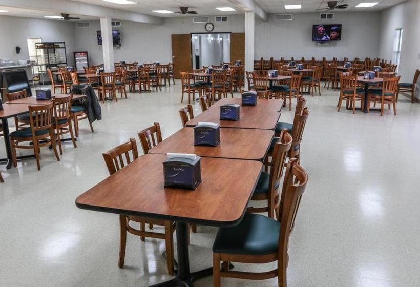 בית מלון כפרי Cuero Oilfield Housing