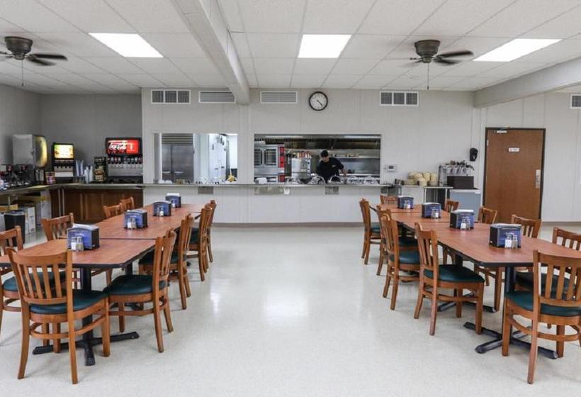 בית מלון כפרי Cuero Oilfield Housing