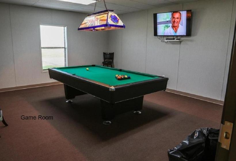 בית מלון כפרי Cuero Oilfield Housing