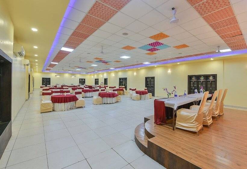 Garh Govind Hotel & Resort