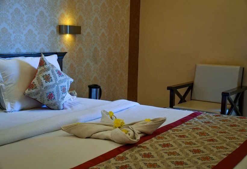 Garh Govind Hotel & Resort