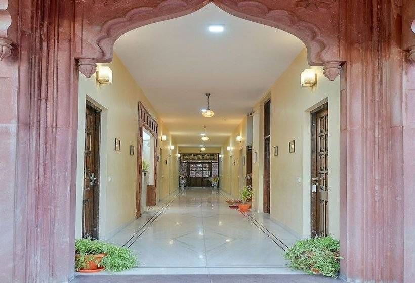 Garh Govind Hotel & Resort