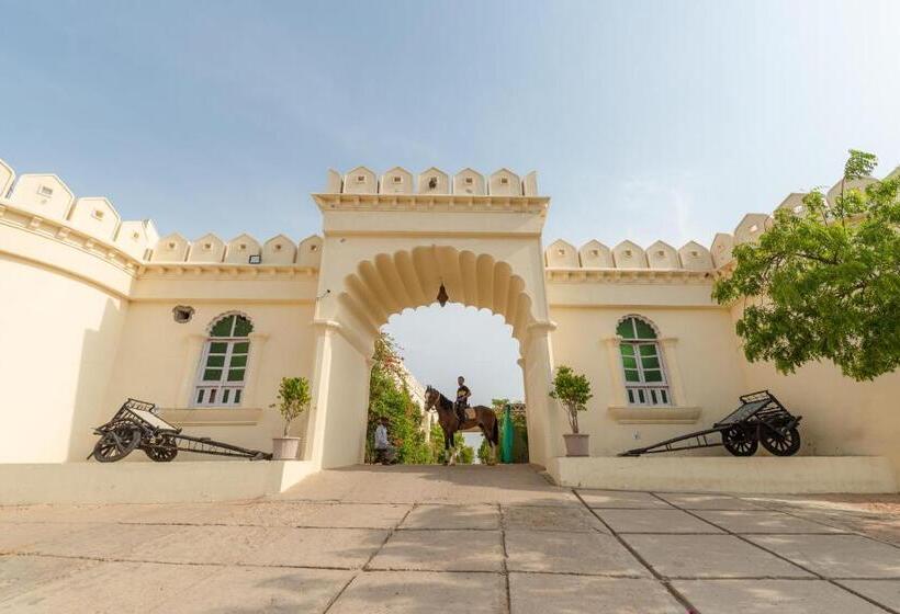 هتل Gulaab Niwaas Palace