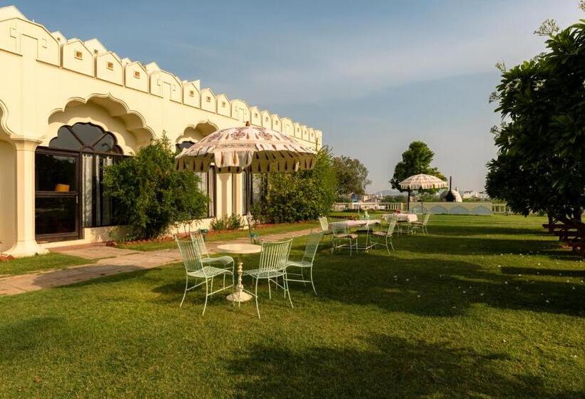 هتل Gulaab Niwaas Palace