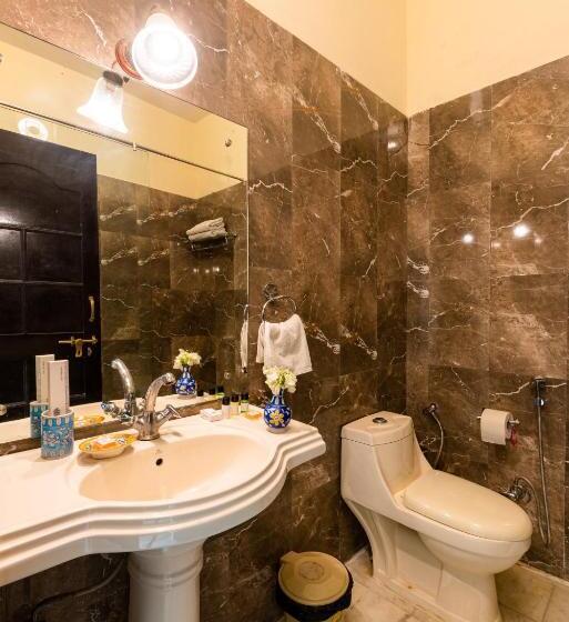 هتل Gulaab Niwaas Palace