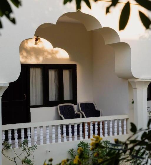 هتل Gulaab Niwaas Palace