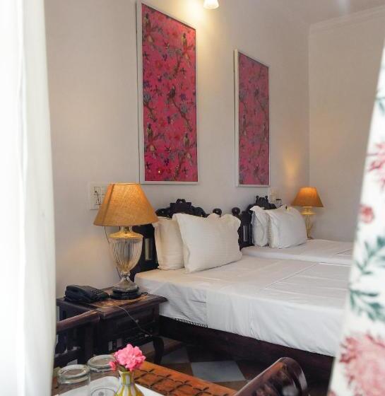 هتل Gulaab Niwaas Palace