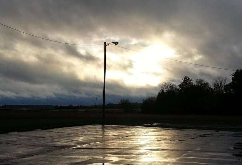 فندق Hoosier Inn  Portland