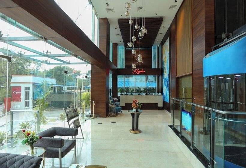 فندق Hyphen Business