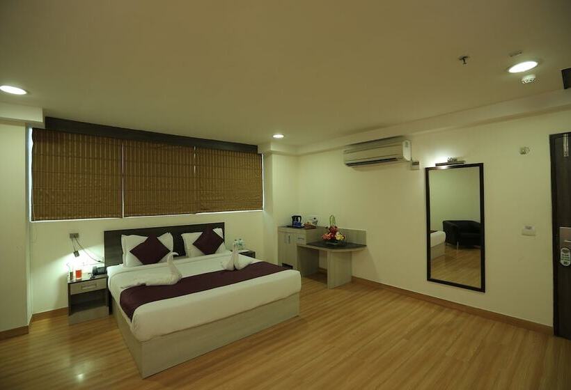 فندق Hyphen Business