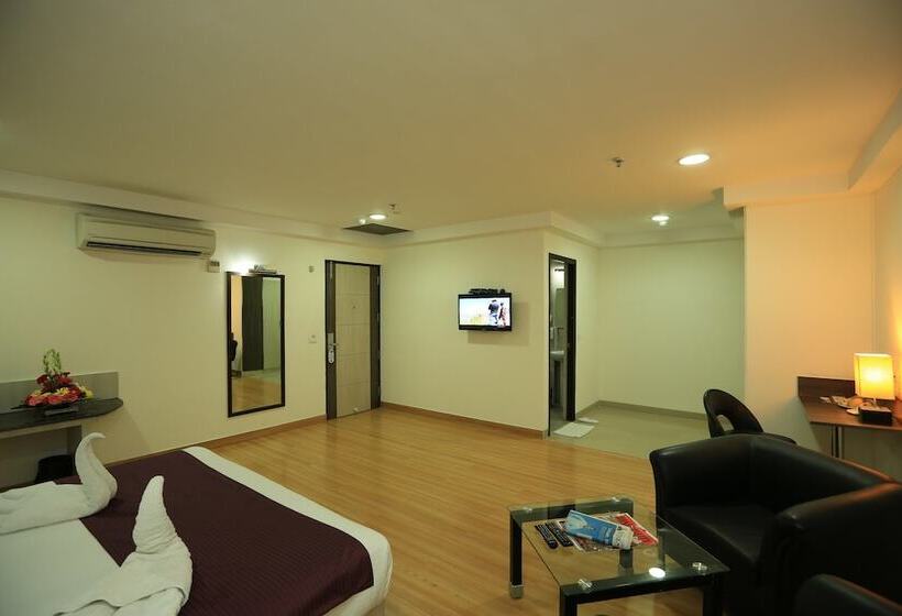 فندق Hyphen Business