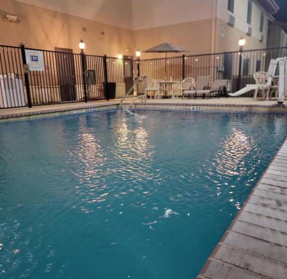 호텔 Karnes City Lodge By Oyo Hwy 181