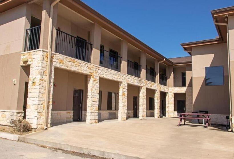 호텔 Karnes City Lodge By Oyo Hwy 181