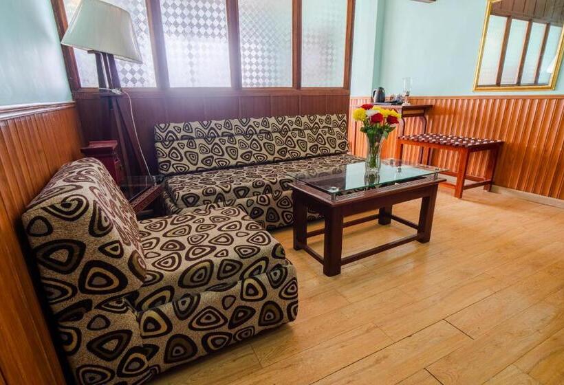 هتل Little Tibet Resort Mall Road