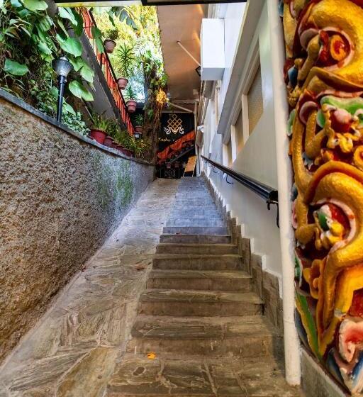 هتل Little Tibet Resort Mall Road