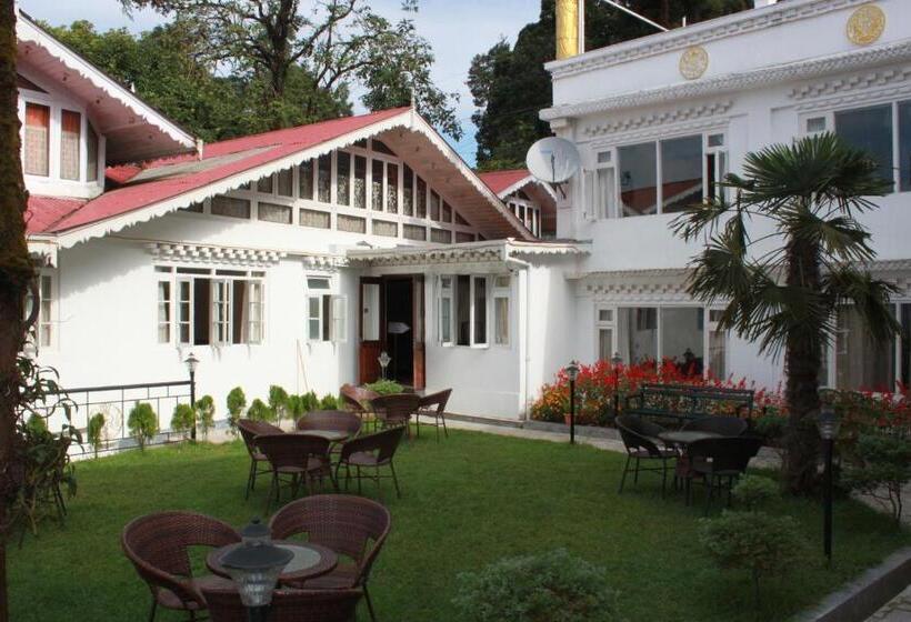 هتل Little Tibet Resort Mall Road