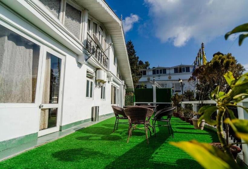 هتل Little Tibet Resort Mall Road