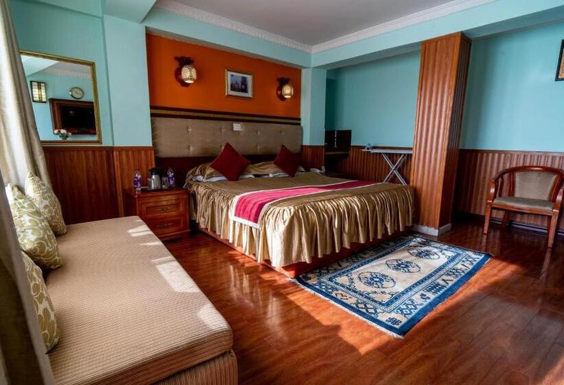 هتل Little Tibet Resort Mall Road