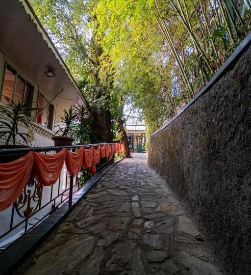 هتل Little Tibet Resort Mall Road