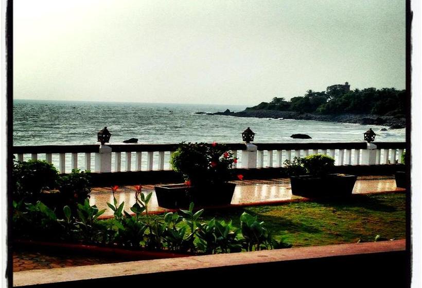 فندق Mascot Beach Resort