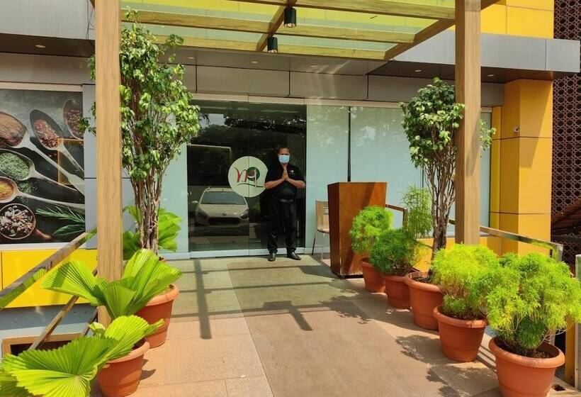 Metro Plaza Hotel By Rak Rooms, Mangaluru