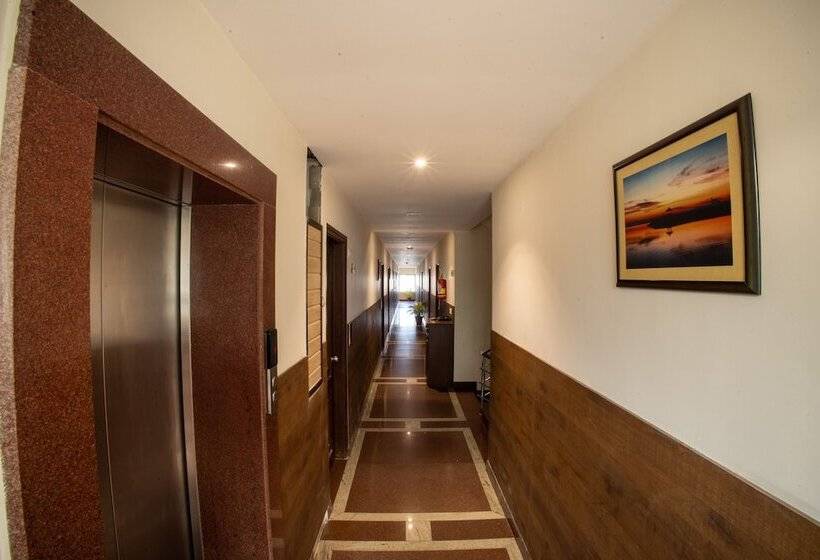 Metro Plaza Hotel By Rak Rooms, Mangaluru