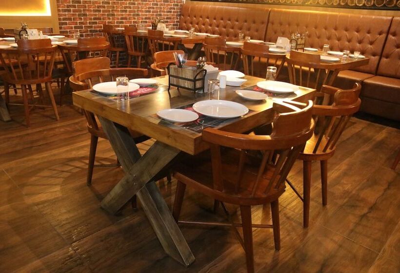 Metro Plaza Hotel By Rak Rooms, Mangaluru