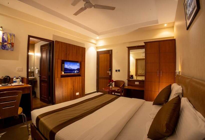 Metro Plaza Hotel By Rak Rooms, Mangaluru