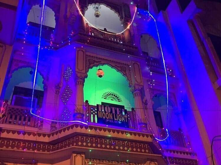 בית מלון כפרי Moonlight Homestay & Hostel