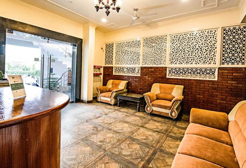 ホテル Panchsheel, The