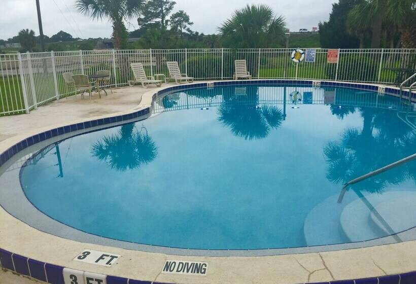 فندق Rodeway Inn