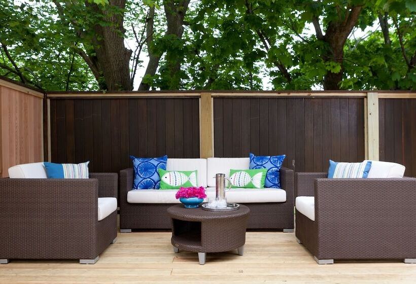 בית מלון כפרי The Attwater