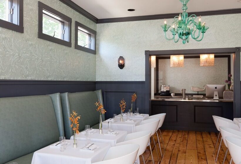 ホテル The Attwater