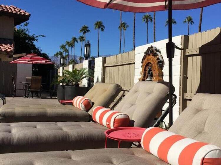 ホテル The Village Palm Desert