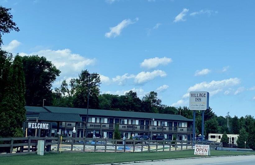 فندق Village Inn On The Lake