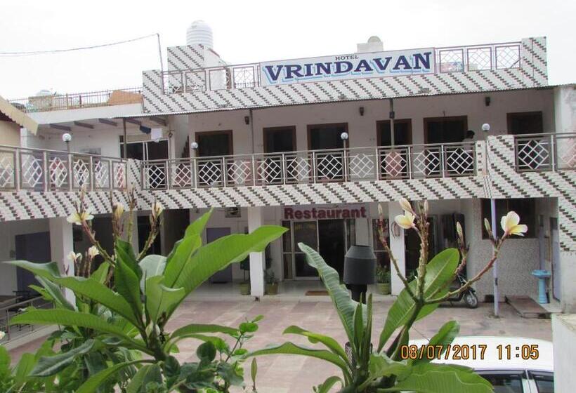 ホテル Vrindavan