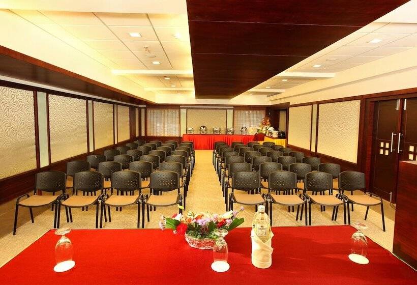 ホテル White Gate Residency