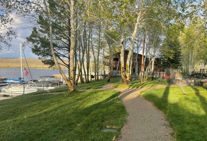 Lakeside Lodge Resort And Marina