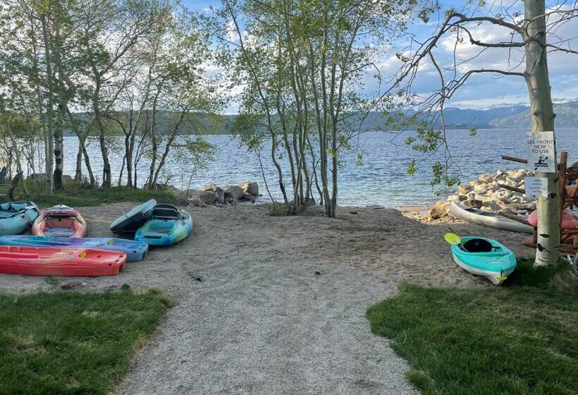 Lakeside Lodge Resort And Marina