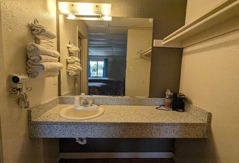 Мотель Austin Motor Inn