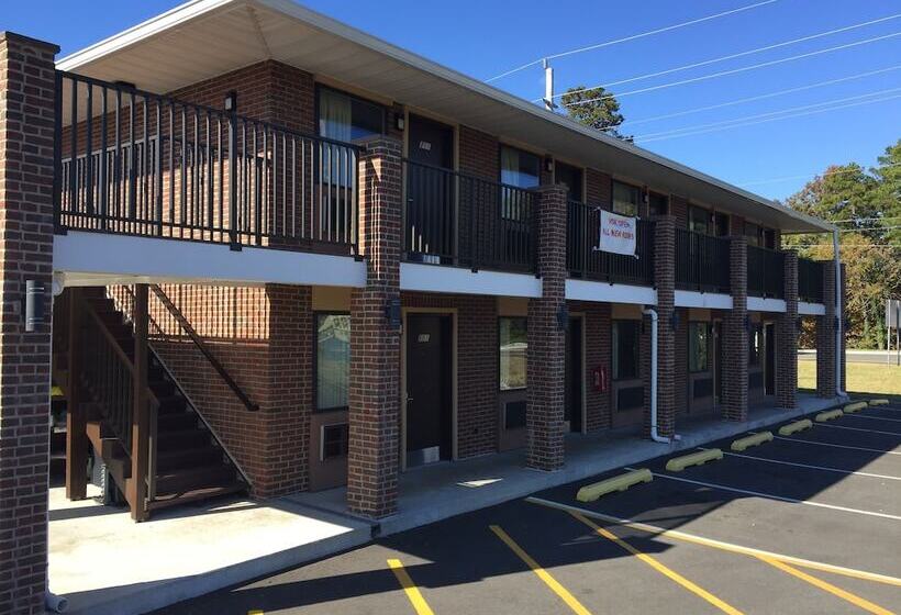 فندق على الطريق Brick Motor Inn