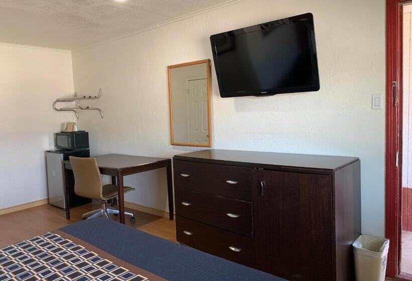 فندق على الطريق Budget Inn