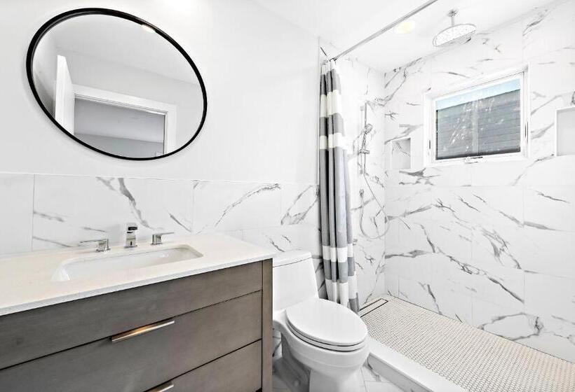 فندق على الطريق Casa Del Mar