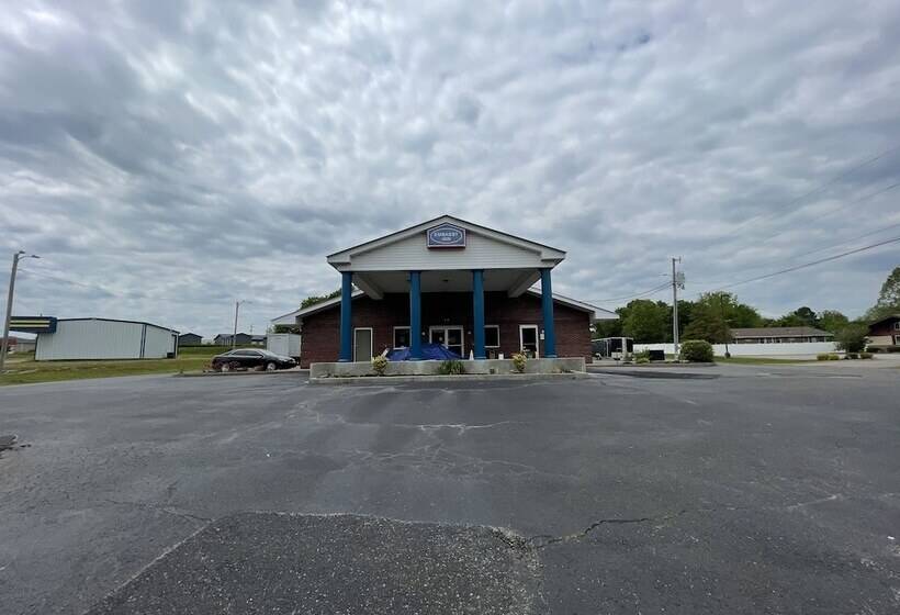 فندق على الطريق Embassy Inn  Hohenwald