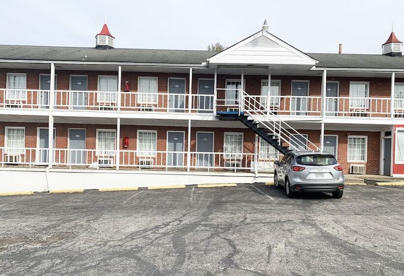 فندق على الطريق Four Keys Inn