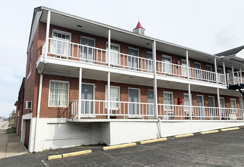 فندق على الطريق Four Keys Inn