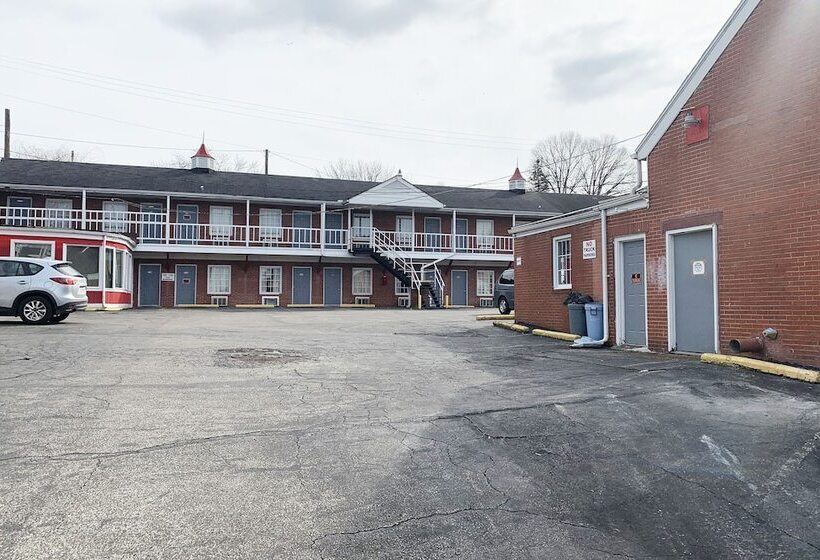 فندق على الطريق Four Keys Inn